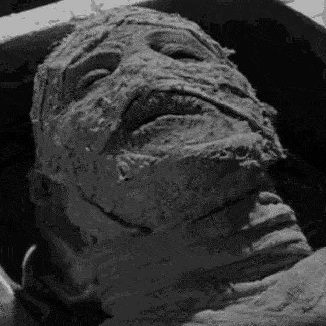 GIF mummia - sensazione di pelle che tira