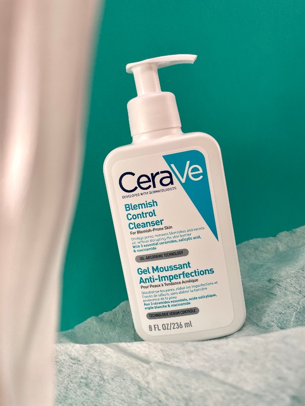 CeraVe Blemish Control Cleanser - detergente