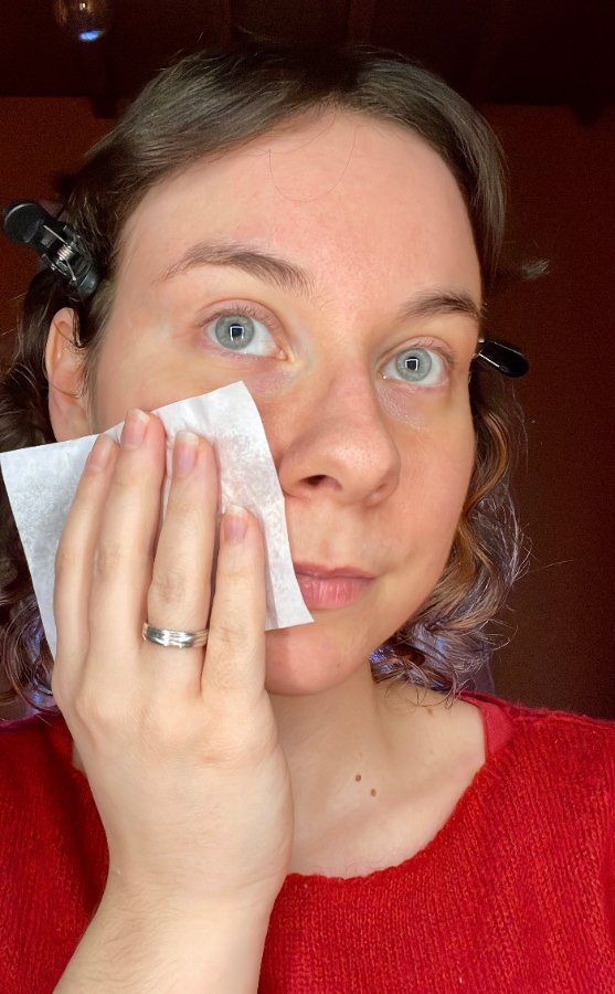 Le salviette assorbi sebo: il miglior alleato per chi ha la pelle grassa e vuole ritoccare il make-up durante il giorno